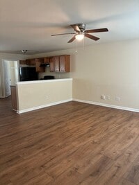 Building Photo - 38 Middlebrook Dr