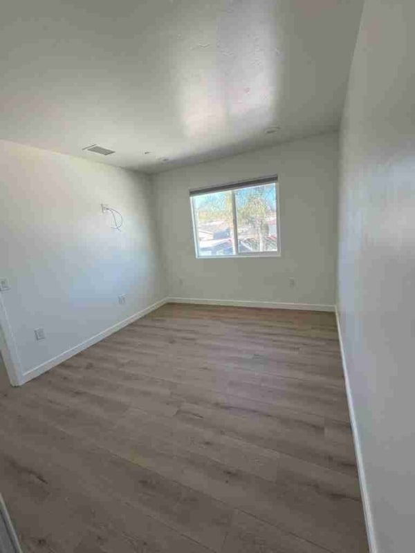 Building Photo - 8820 Noeline Ave