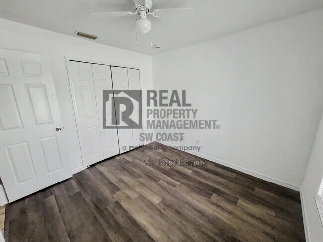 Building Photo - 1135 Harry Ave S