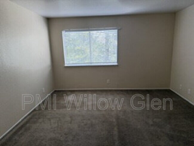 Building Photo - 7379 Tulare Hill Dr