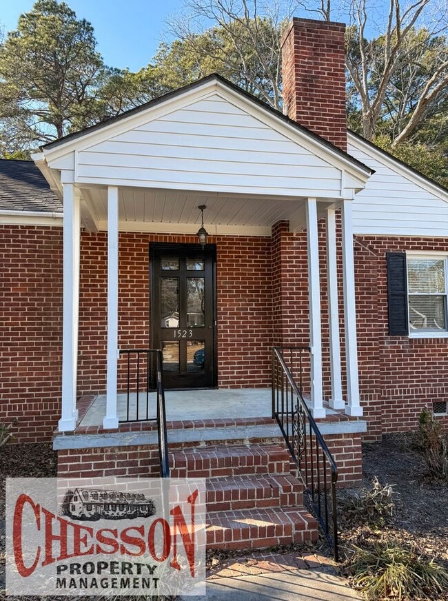 Building Photo - 1523 Anderson St NW