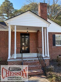 Building Photo - 1523 Anderson St NW