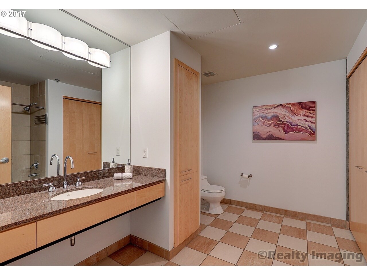 Building Photo - 420 NW 11th Ave