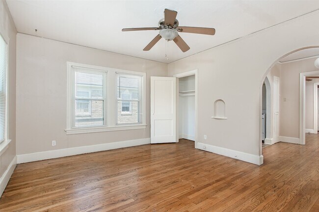Building Photo - 5900 Oram St