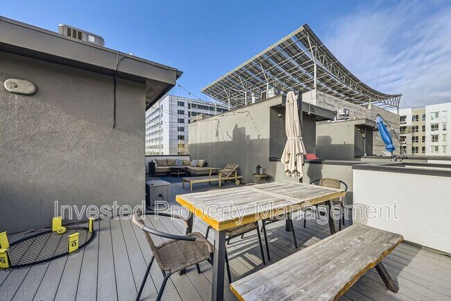 Building Photo - 1323 Elati St