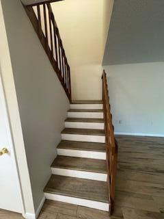 Building Photo - 423 4th Ln