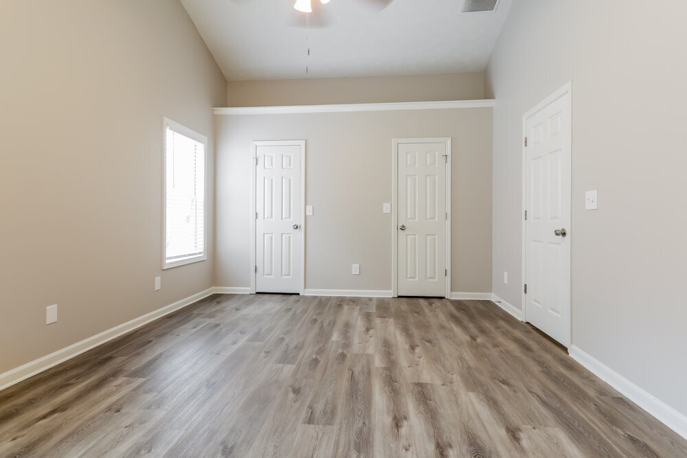 Building Photo - 990 Lendl Ln