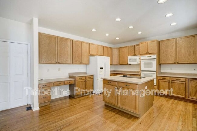 Building Photo - 14480 Tierra Dr