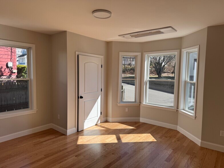 Building Photo - 36 Gould St