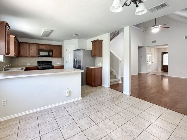 Building Photo - 165 Flagstone Trail