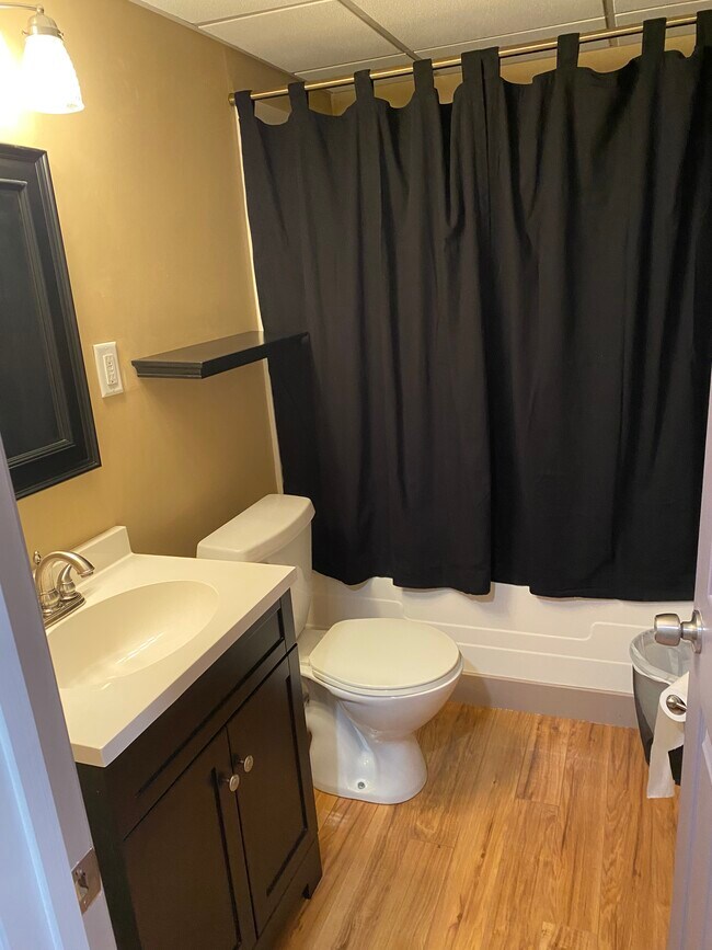 Building Photo - 195 Melendy Rd