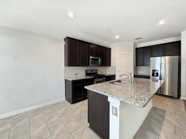 Building Photo - 13806 Quiet Fox Ln