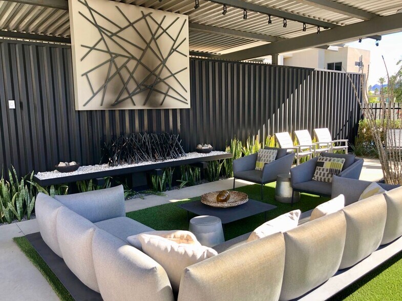 Fire-pit and Seating Area - 112 The Riv