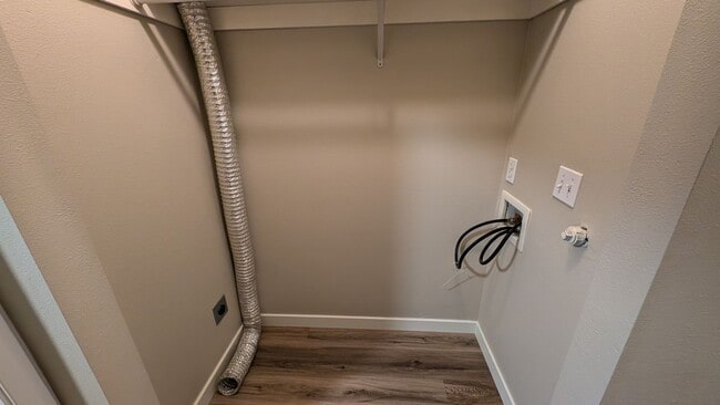 Building Photo - Wonderful townhouse in Forest Grove