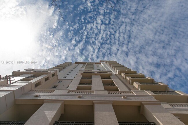 Building Photo - 2000 Salzedo St