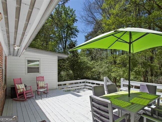 Building Photo - 1572 Berkeley Ln NE