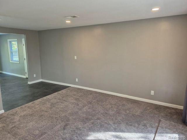 Building Photo - 6380 Eastlawn Ave