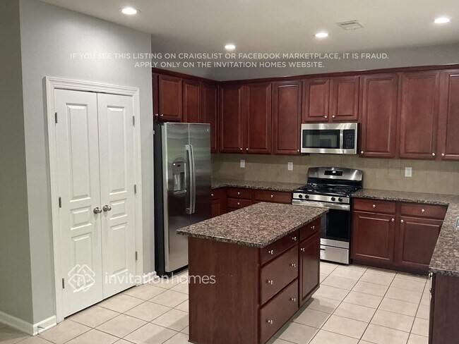 Building Photo - 9331 Opal Dr