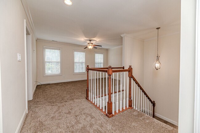 Building Photo - Perfectly Located 4-Bedroom Home Minutes from I-295, Hope Mills & Fort Bragg!