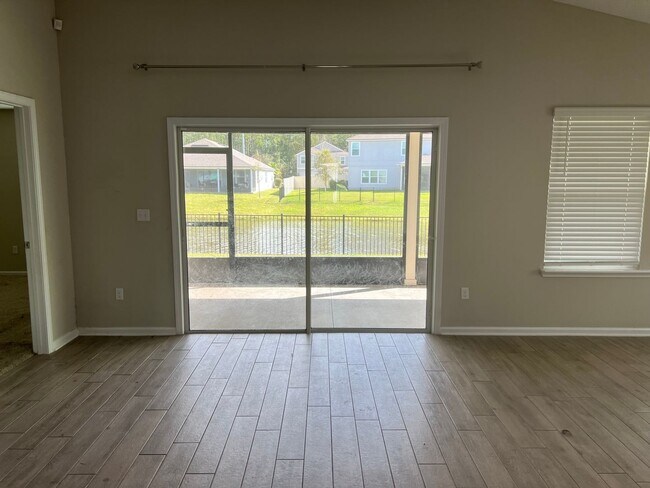 Building Photo - Great home in a gated community