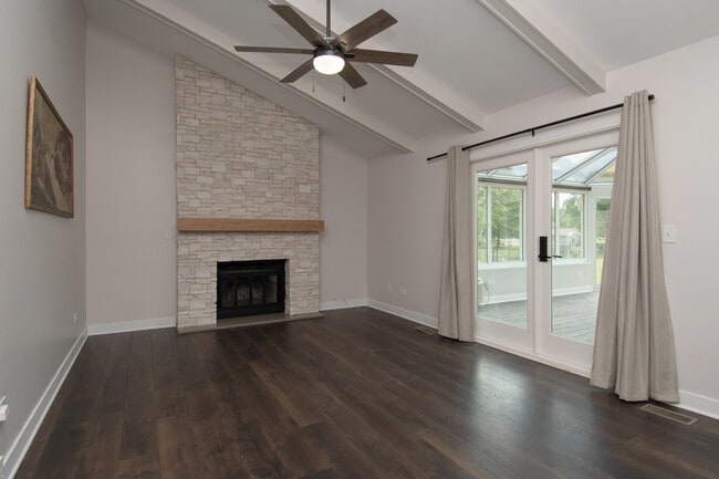 Building Photo - 24243 Graver Ln