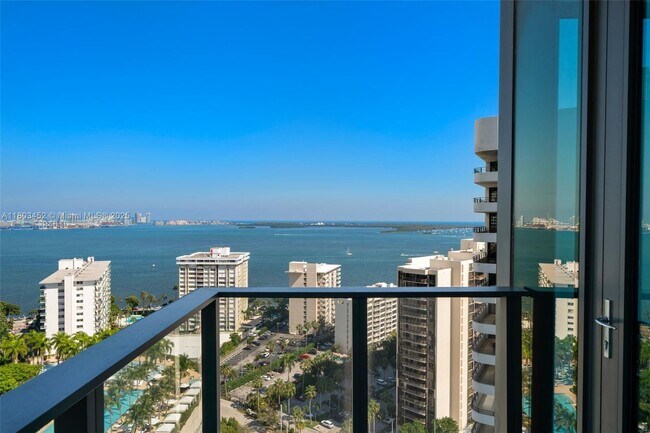 Building Photo - 1451 Brickell Ave