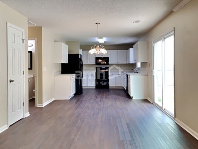 Building Photo - 259 Tall Pines Rd