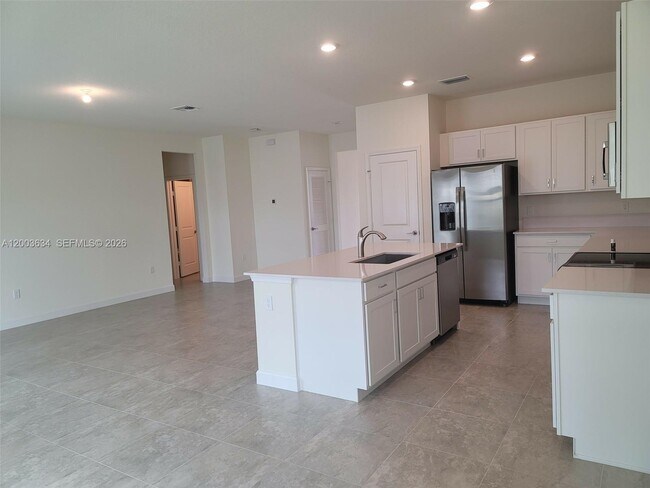 Building Photo - 10005 W Verona Cir