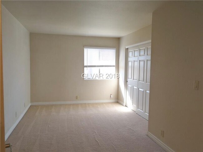 Building Photo - 5317 Indian River Dr