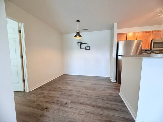 Building Photo - 3-BDR 2-BATH CONDO IN GRAND LEDGE