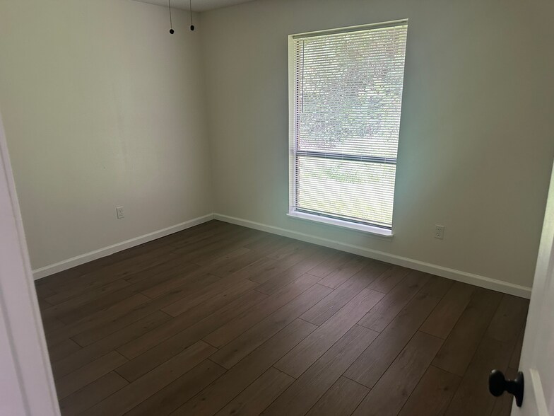 Bedroom 2 - 44166 Simpson Pl