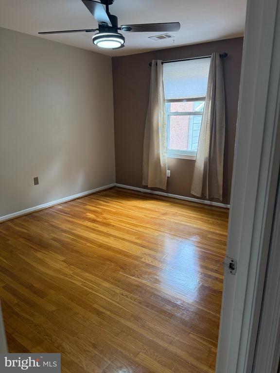 Building Photo - 553 Monet Dr