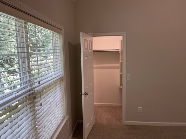 Building Photo - 407 Newport Meadows Cir