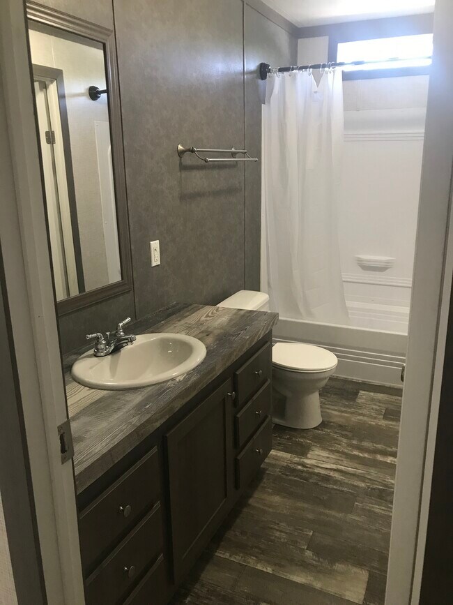 Building Photo - 50 Cinnamon Ln