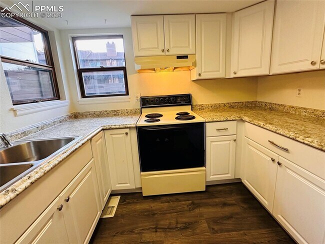 Building Photo - 3356 Capstan Way