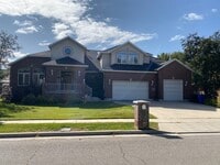 Building Photo - 4 Bed/3.5 Bath House in Cottonwood Heights...