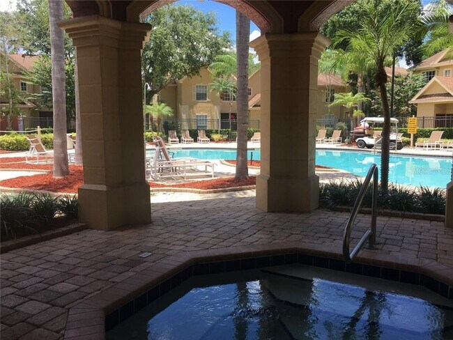Building Photo - 842 Grand Regency Pointe