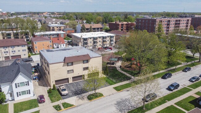 Building Photo - 1258 Brown St