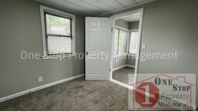 Building Photo - Beautiful 4 Bedroom 2 Bathroom Home in Kan...
