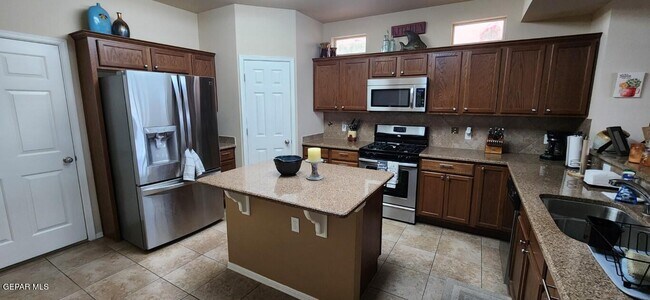 Building Photo - 7210 Longspur Drive