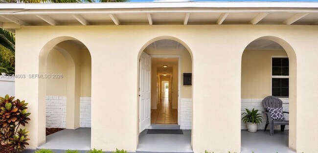 Building Photo - 953 SW 16th St