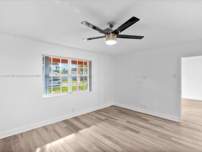 Building Photo - 1501 SW 57th Ave