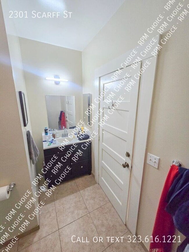 Building Photo - 2301 Scarff St