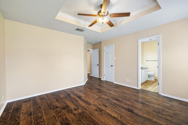 Building Photo - 104 Brentwood Dr