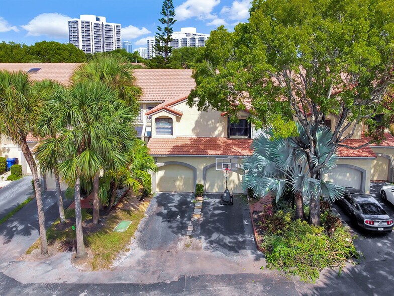 Building Photo - 3501 Magellan Cir