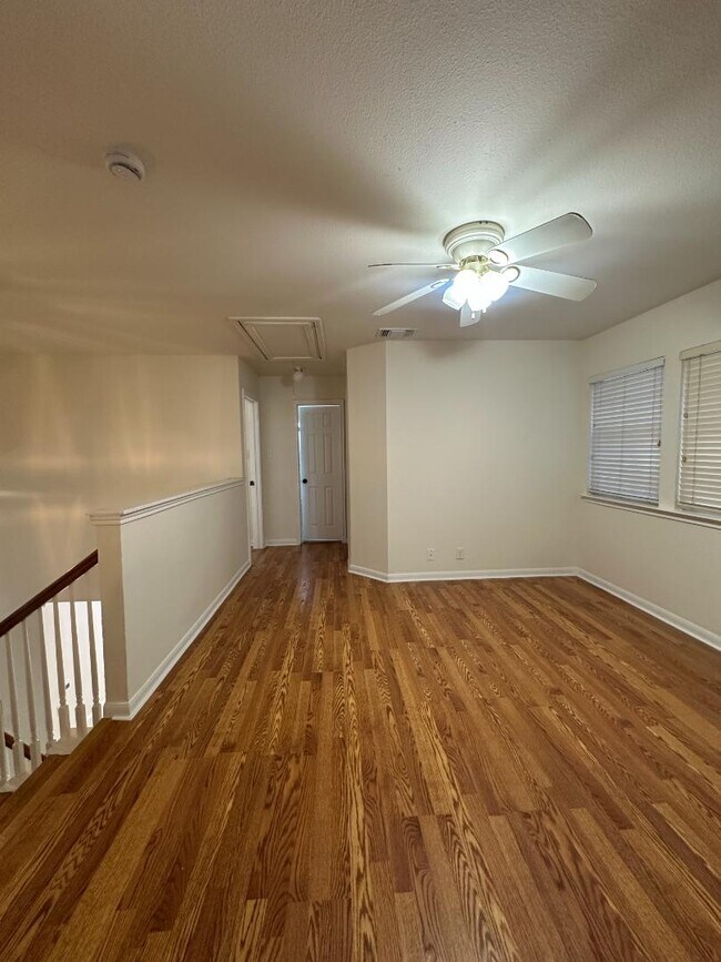 Building Photo - 12360 Hart Crest