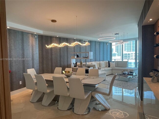 Building Photo - 3101 S Ocean Dr