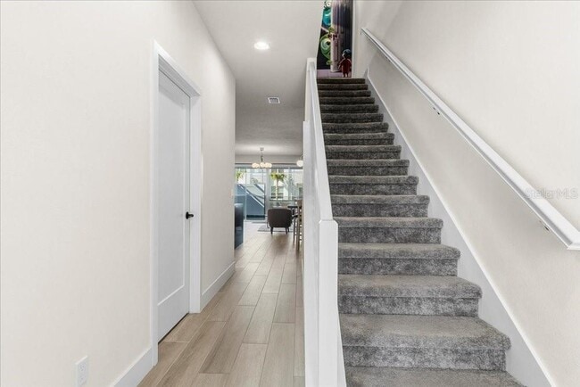 Building Photo - 1385 PEACEFUL Way