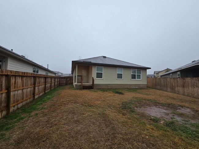 Building Photo - 3 Bedroom 2 Bath 2 Car Garage Open Floor P...