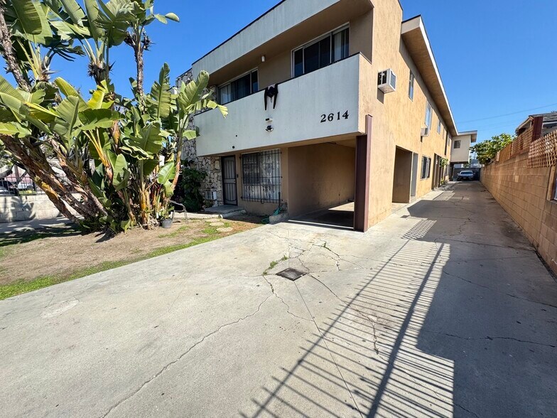 Building Photo - 2614 S Garth Ave
